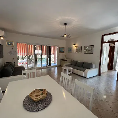 Simuni Holiday Home By Pag Tours Simuni