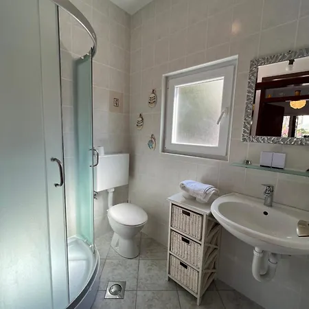 Simuni Holiday Home By Pag Tours Simuni