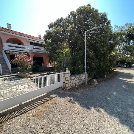 Villa Simuni Holiday Home *