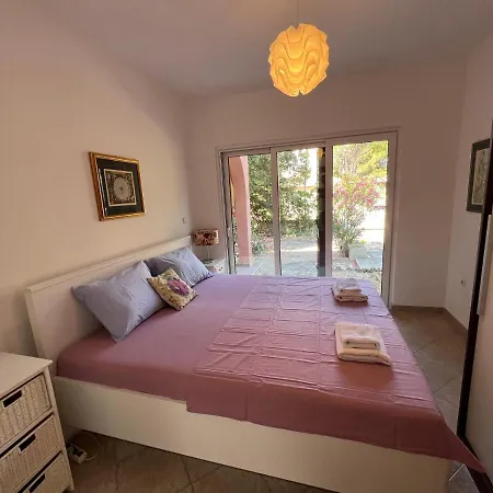 House By Pag Tours 别墅 *