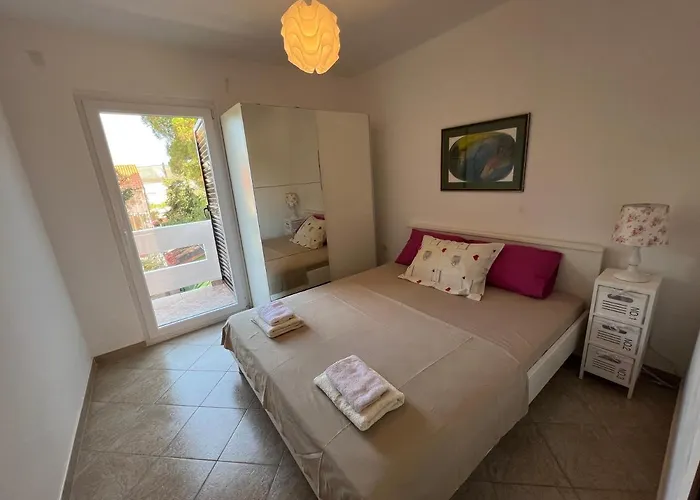 House By Pag Tours * Šimuni